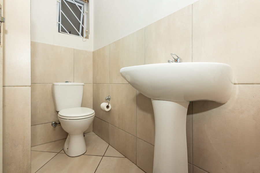 2 Bedroom Property for Sale in Buh Rein Estate Western Cape